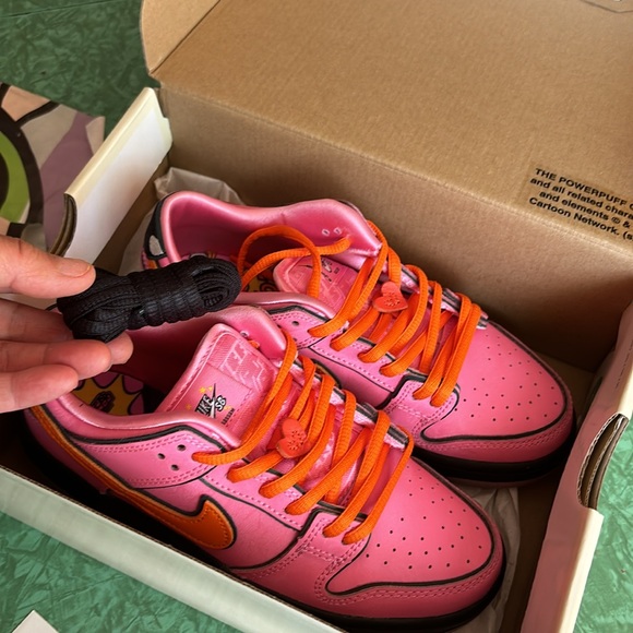 Nike SB Dunk Low "The Powerpuff Girls Blossom" 1.5 Y - Picture 14 of 16